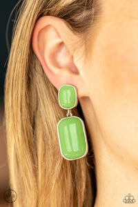 Paparazzi Jewelry Earrings Meet Me At The Plaza - Green