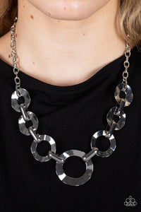 Paparazzi Exclusive Necklace Mechanical Masterpiece - Silver