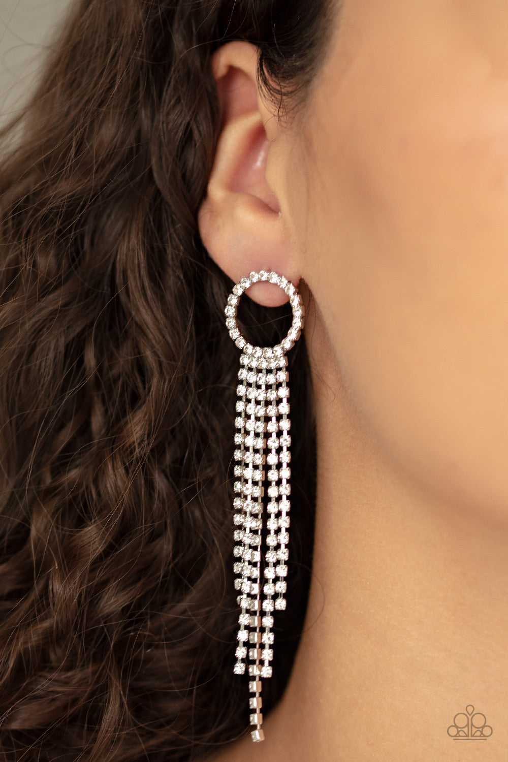 Paparazzi Jewelry Earrings Endless Sheen - White