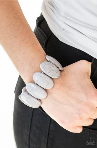 Paparazzi Jewelry Bracelet Dramatically Nomadic - Silver