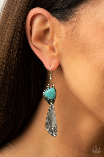 Paparazzi Jewelry Earrings Going-Green Goddess - Blue