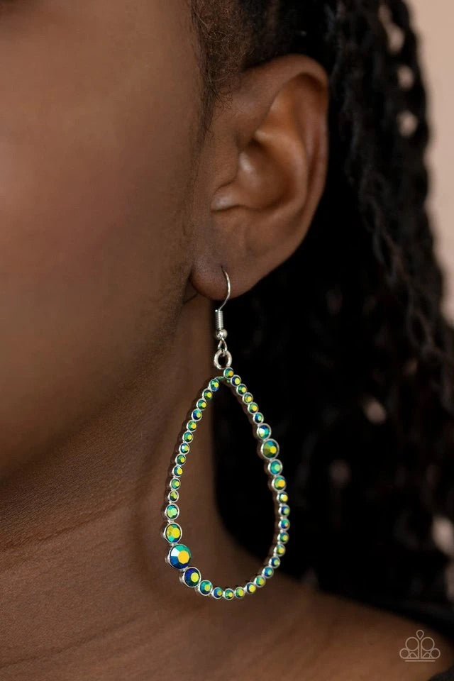 Paparazzi Jewelry Earrings Diva Dimension Green