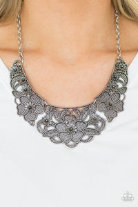 Paparazzi Jewelry Necklace Petunia Paradise - Silver