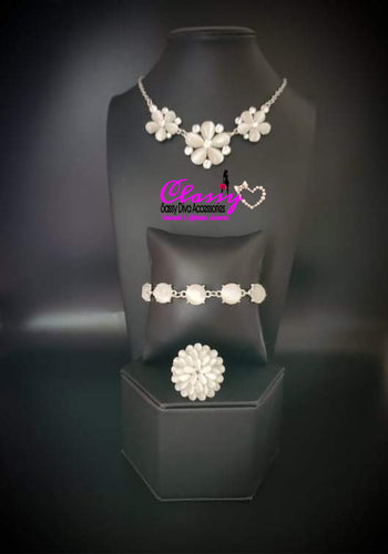 Featured White Flower Set