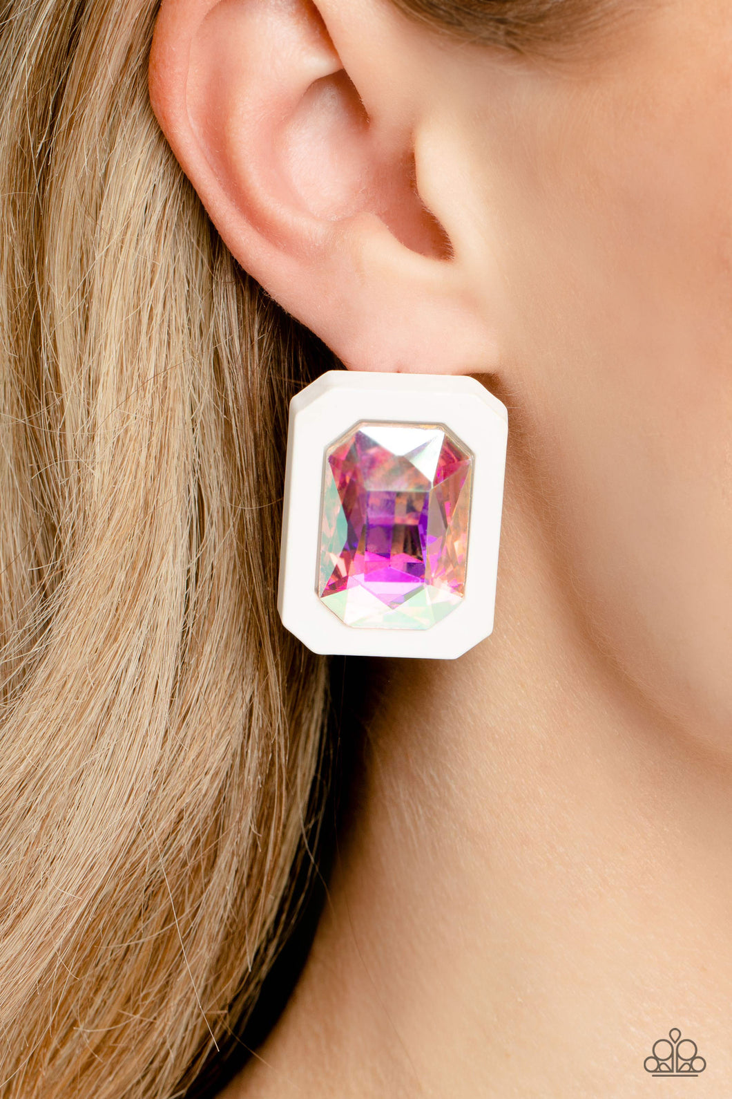 Paparazzi Jewelry Earrings Edgy Emeralds - Multi