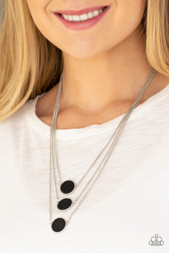 Paparazzi Jewelry Necklace CEO of Chic - Black