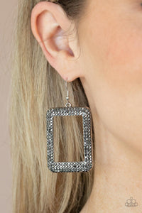 Paparazzi Jewelry Earrings World FRAME-ous - Silver
