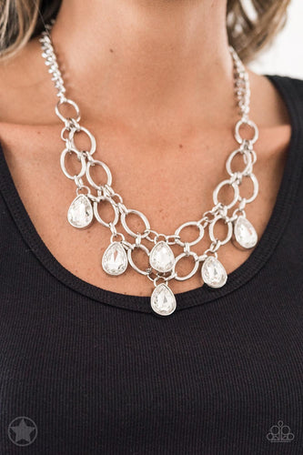 Paparazzi Jewelry Necklace Show-Stopping Shimmer - White