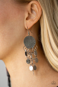 Paparazzi Jewelry Earrings Turn On The BRIGHTS - Black
