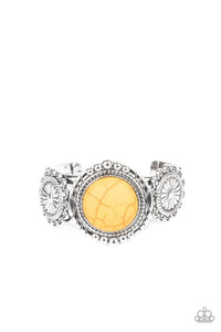 Paparazzi Jewelry Bracelet Mojave Motif - Yellow
