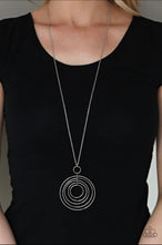 Load image into Gallery viewer, Paparazzi Jewelry Necklace Running Circles In My Mind Silver