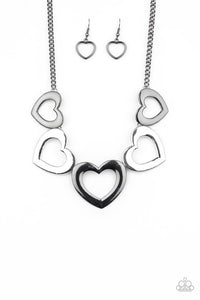 Paparazzi Jewelry Necklace Hearty Hearts - Multi