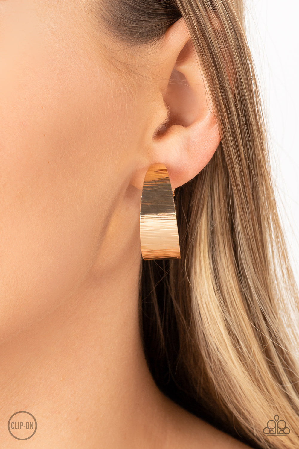 Paparazzi Jewelry Earrings Versatile Velocity - Gold