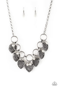 Paparazzi Jewelry Necklace Very Valentine - White