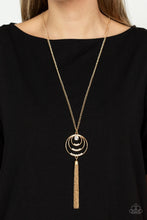 Load image into Gallery viewer, Paparazzi Exclusive Necklace Spiraling Sparkle - Gold