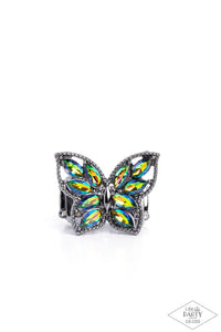 Paparazzi Jewelry Ring Fluttering Fashionista - Multi