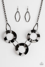Load image into Gallery viewer, Paparazzi Jewelry Necklace Modern Mechanics - Black