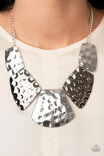 Load image into Gallery viewer, Paparazzi Jewelry Necklace HAUTE Plates - Silver