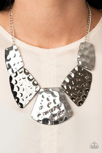 Paparazzi Jewelry Necklace HAUTE Plates - Silver