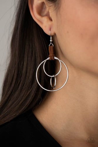 Paparazzi Jewelry Earrings Fearless Fusion - Brown