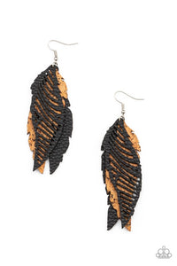 Paparazzi Jewelry Earrings WINGING Off The Hook - Black
