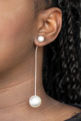 Paparazzi Jewelry Earrings Extended Elegance - White