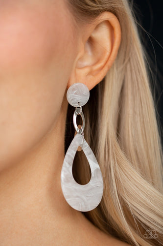 Paparazzi Jewelry Earrings Beach Oasis - White