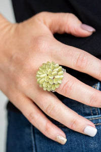 Paparazzi Jewelry Ring Bloomin Bloomer - Yellow