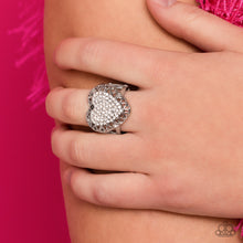 Load image into Gallery viewer, Paparazzi Jewelry Ring Romantic Escape - Pink
