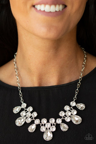 Paparazzi Jewelry Necklace Debutante Drama - White