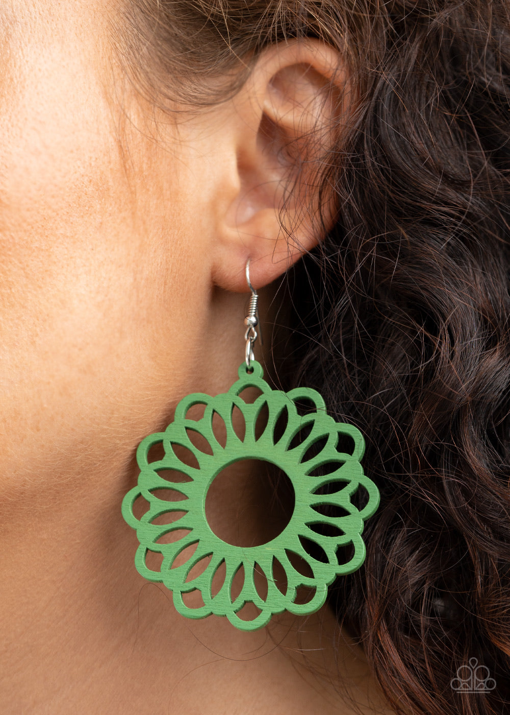 Paparazzi Jewelry Wooden Dominican Daisy - Green