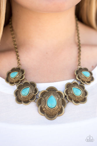 Paparazzi Jewelry Necklace Too Many Chiefs - Brass