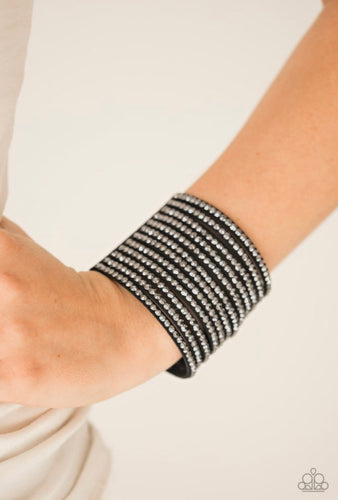 Paparazzi Jewelry Bracelet The Boss Is Back - Black