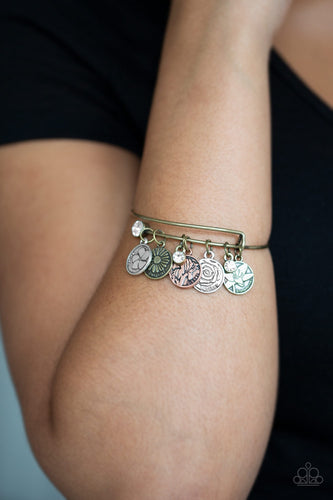 Paparazzi Jewelry Bracelet Role Of A Lifetime - Multi