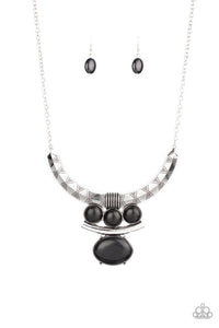 Paparazzi Jewelry Necklace Commander In CHIEFETTE - Black