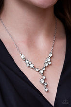 Load image into Gallery viewer, Paparazzi Necklace Five-Star Starlet - White