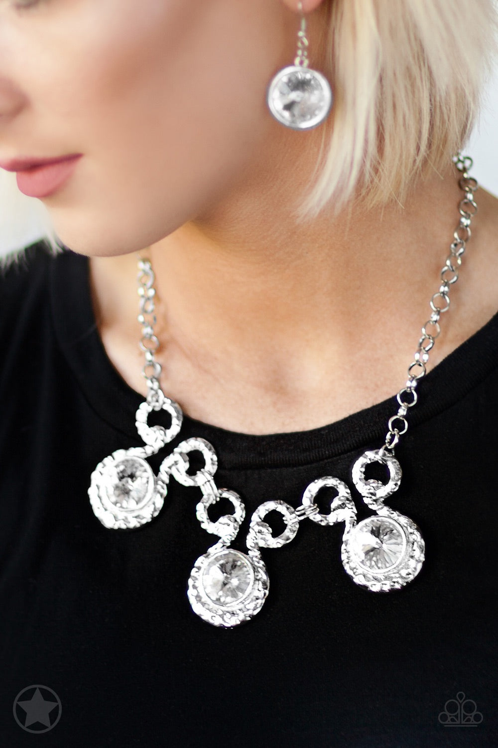 Paparazzi Jewelry Necklace Hypnotized - Silver