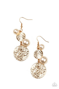 Paparazzi Jewelry Earrings Pearl Dive - Gold