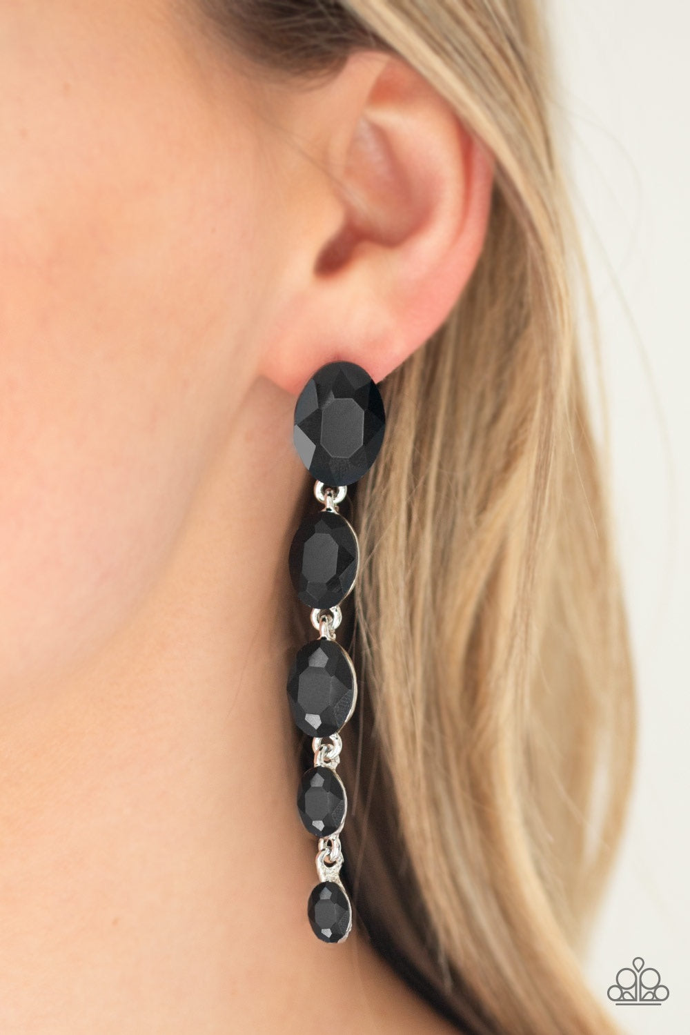 Paparazzi Jewelry Earrings Red Carpet Radiance - Black