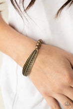 Load image into Gallery viewer, Paparazzi Jewelry Bracelet Featherlight Fashion - Brass
