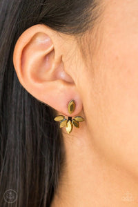 Paparazzi Exclusive Earrings Radical Refinement - Brass
