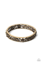 Load image into Gallery viewer, Paparazzi Jewelry Bracelet Hawaiian Essence - Brass