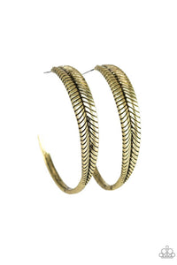 Paparazzi Jewelry Earrings Funky Feathers - Brass