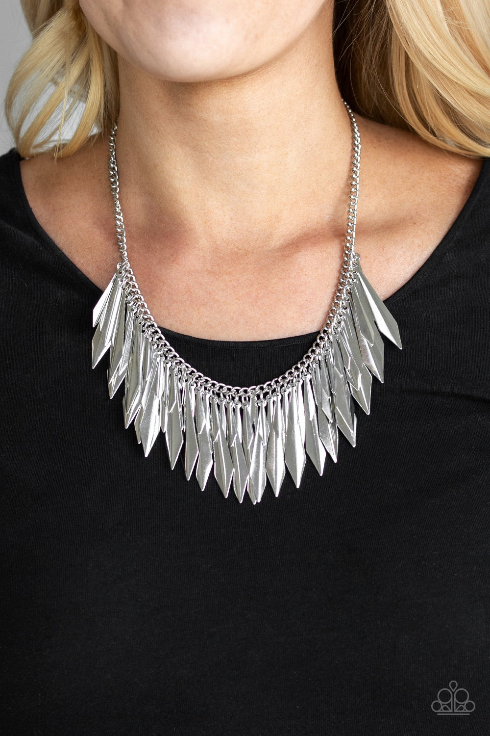 Paparazzi Jewelry Necklace The Thrill-Seeker - Silver