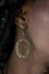 Paparazzi Jewelry Earrings Go Down In Glitter - Brass