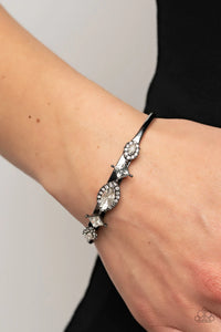 Paparazzi Jewelry Bracelet Disarming Dazzle - Black