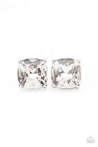 Paparazzi Jewelry Earrings Royalty High - White