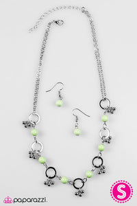 Paparazzi Jewelry Necklace SHORE As The Wind Blows - Green